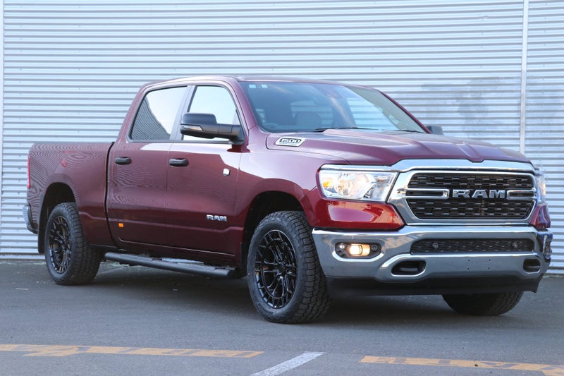 2026 Ram 1500 DT Bighorn 4X4 5.7 V8 HEMI