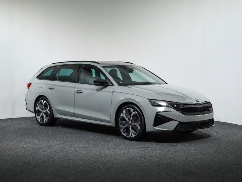 2026 Skoda Octavia RS + Wagon 195kW