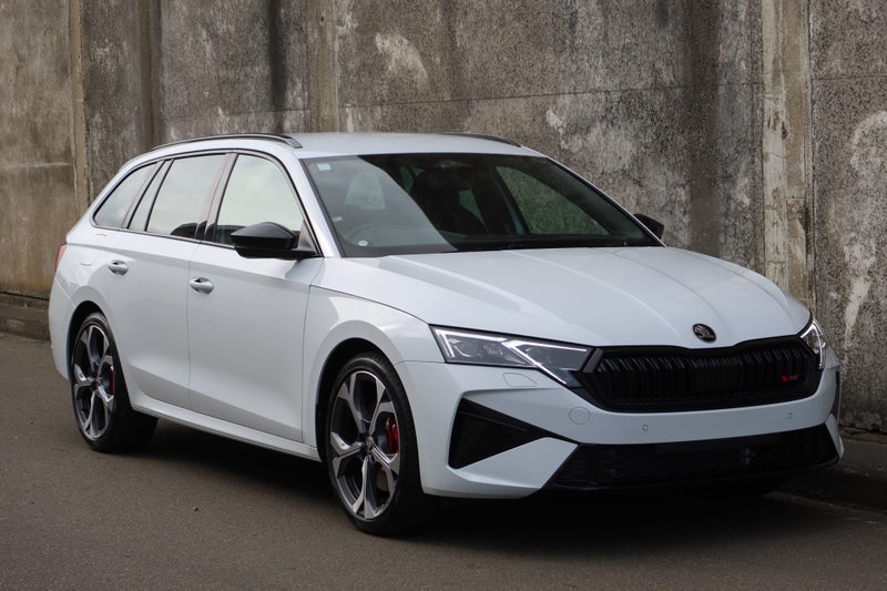 2026 Skoda Octavia Wagon RS TSI 195kW