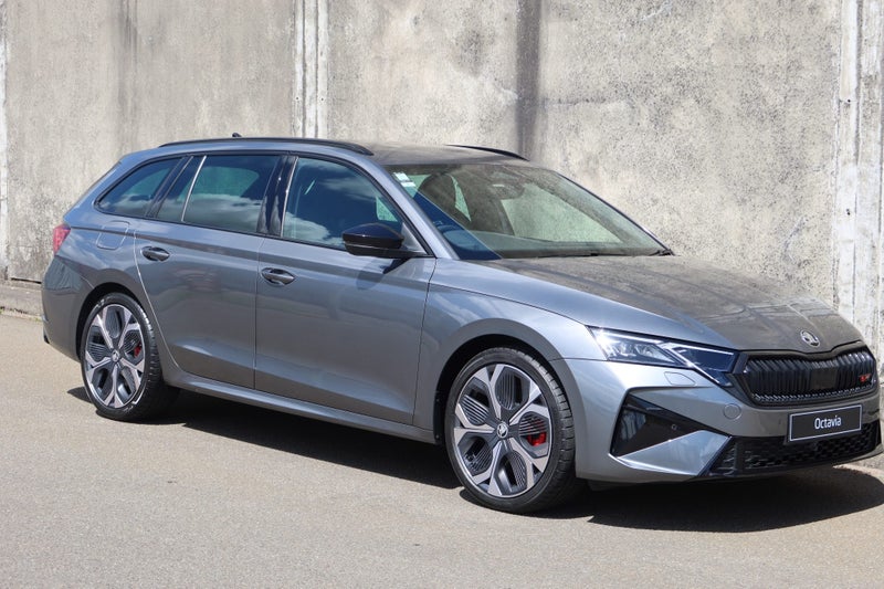 2026 Skoda Octavia Wagon RS+TSI 195kW