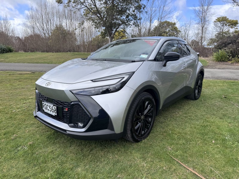 2026 Toyota C-HR GR Sport 2.0P Hybrid AWD Autom...