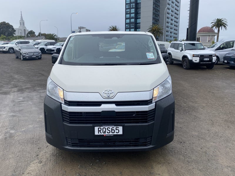 2026 Toyota Hiace ZR 2.8DT 6AT RWD GVN/5D/2S