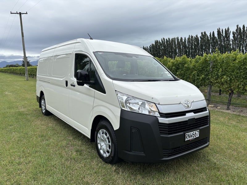 2026 Toyota Hiace ZX 2.8DT 6AT RWD PVN/6D/2S