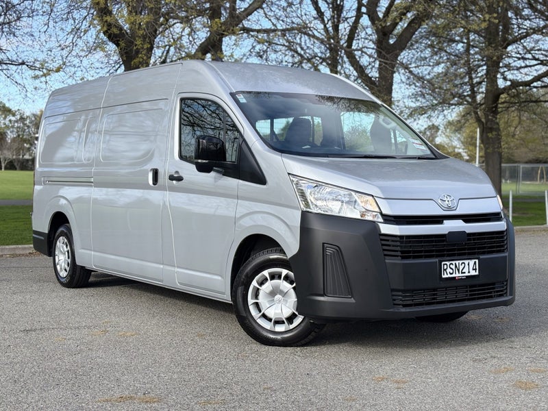 2026 Toyota Hiace Zx Pvn 2.8Dt/6At