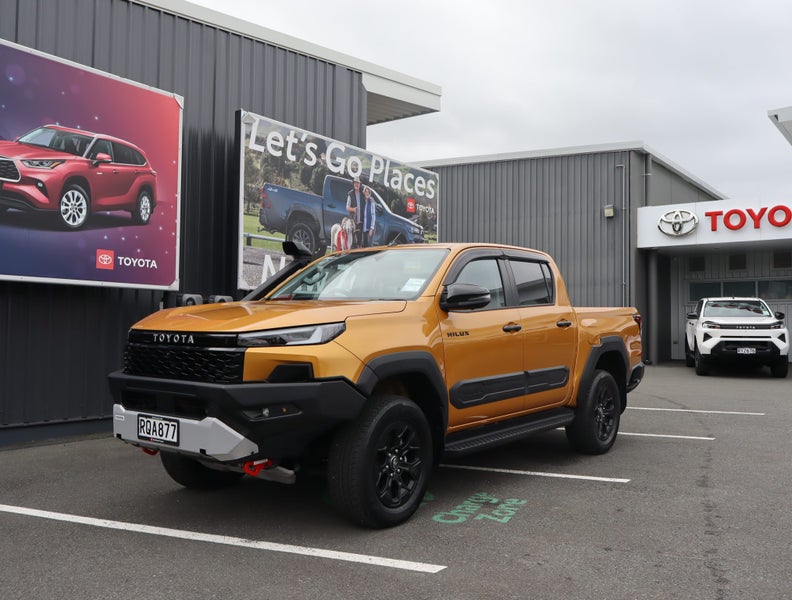 2026 Toyota Hilux Adventure 2.8DT Hybrid 6AT 4W...