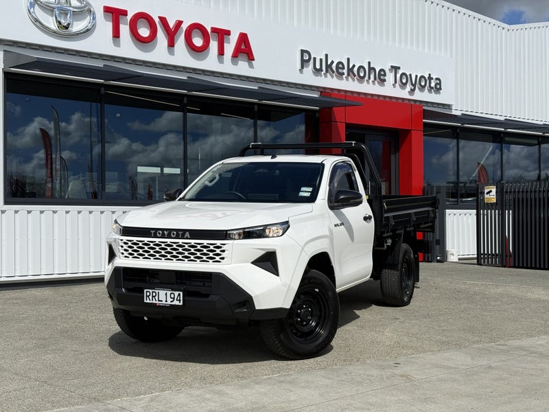 2026 Toyota Hilux SR 2.8DT 6AT 4WD Single Cab F...