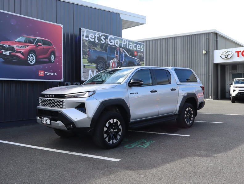 2026 Toyota Hilux SR5 2.8DT Hybrid 6AT 4WD DCW/...