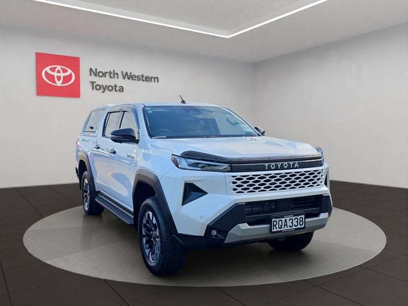 2026 Toyota Hilux SR5 2.8L Diesel Turbo Hybrid...