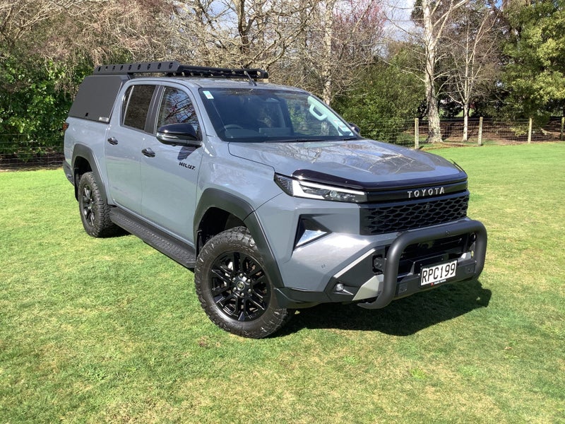 2026 Toyota Hilux SR5 Double Cab 2.8DT Hybrid 6...