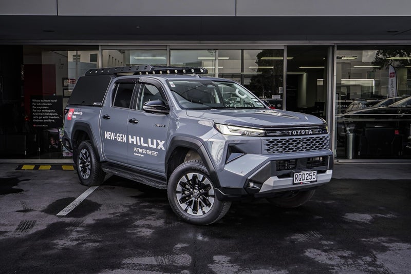 2026 Toyota Hilux SR5 Limited 2.8DT Hybrid 6AT...