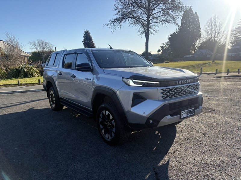 2026 Toyota Hilux SR5 Limited 2.8DT Hybrid 6AT...