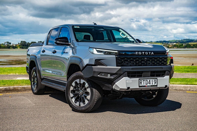 2026 Toyota Hilux SR5 Limited Hybrid