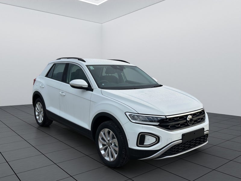 2026 Volkswagen T-Roc Life