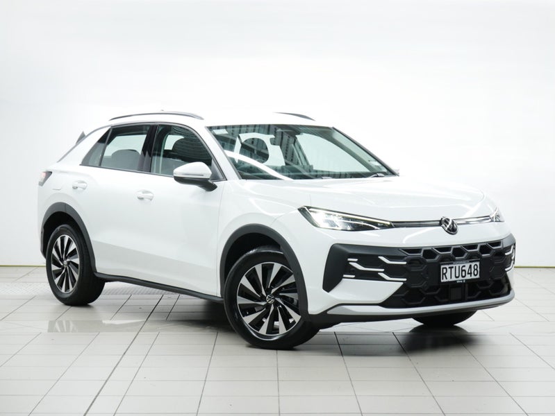 2026 Volkswagen T-Roc Life