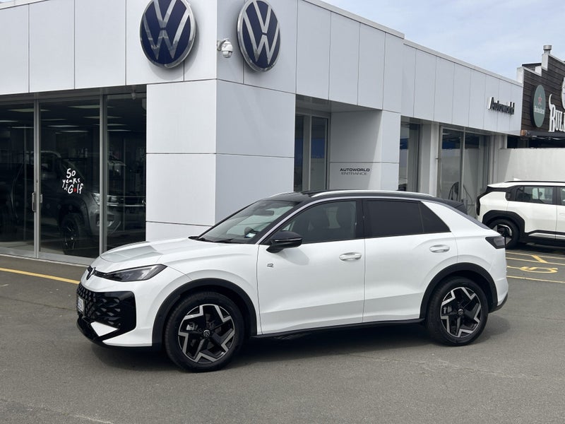 2026 Volkswagen T-Roc R-Line 1.5Pmht/7At