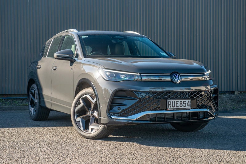2026 Volkswagen Tiguan R-Line 2WD with Touring...
