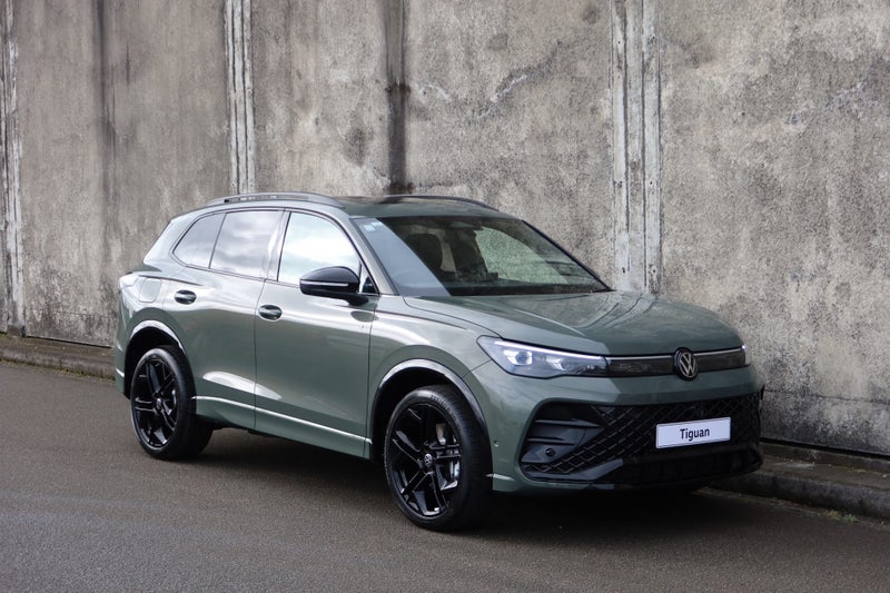 2026 Volkswagen Tiguan R-Line AWD Touring & Bla...