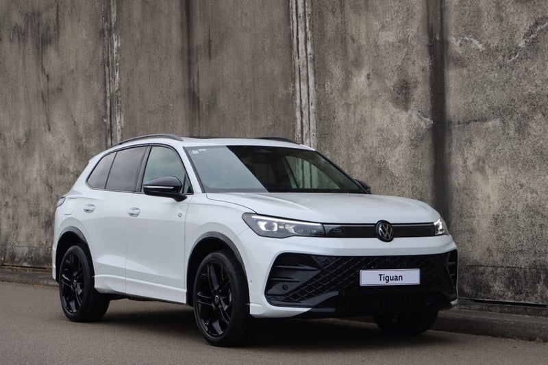 2026 Volkswagen Tiguan R-Line AWD Touring & Bla...