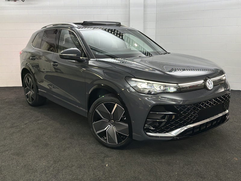 2026 Volkswagen Tiguan R-LINE AWD Touring Package