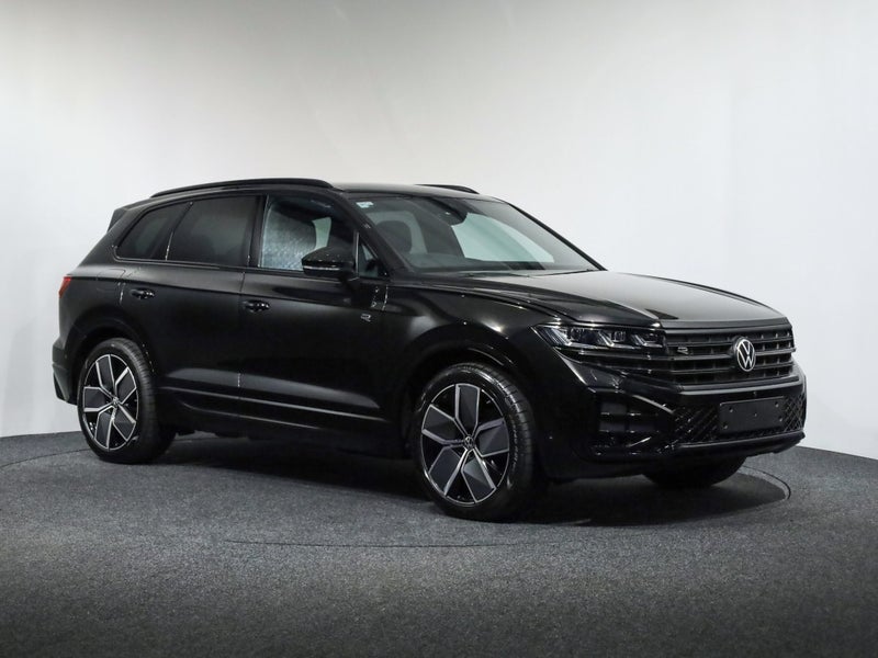2026 Volkswagen Touareg TDi V6s R Line 210kW