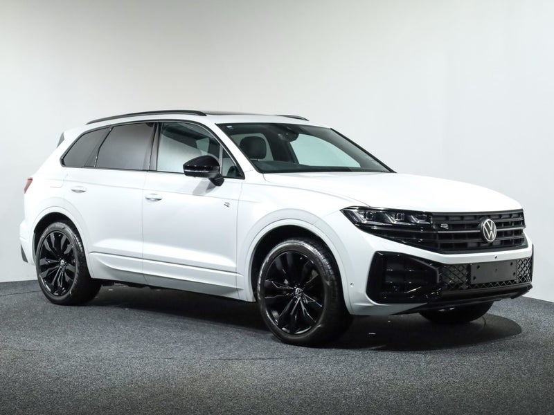 2026 Volkswagen Touareg V6s R-Line Final Editio...