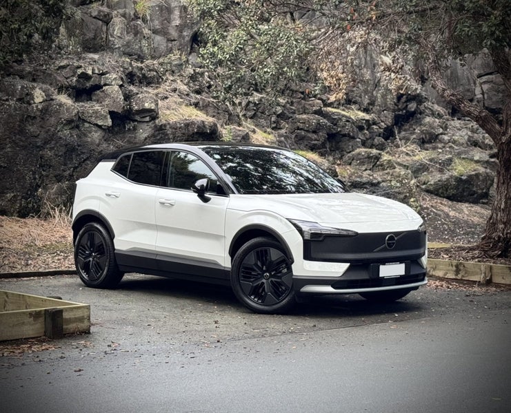 2026 Volvo EX30 Cross Country Ultra Twin Motor...