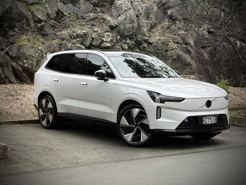 2026 Volvo EX90 Ultra Twin Motor Performance