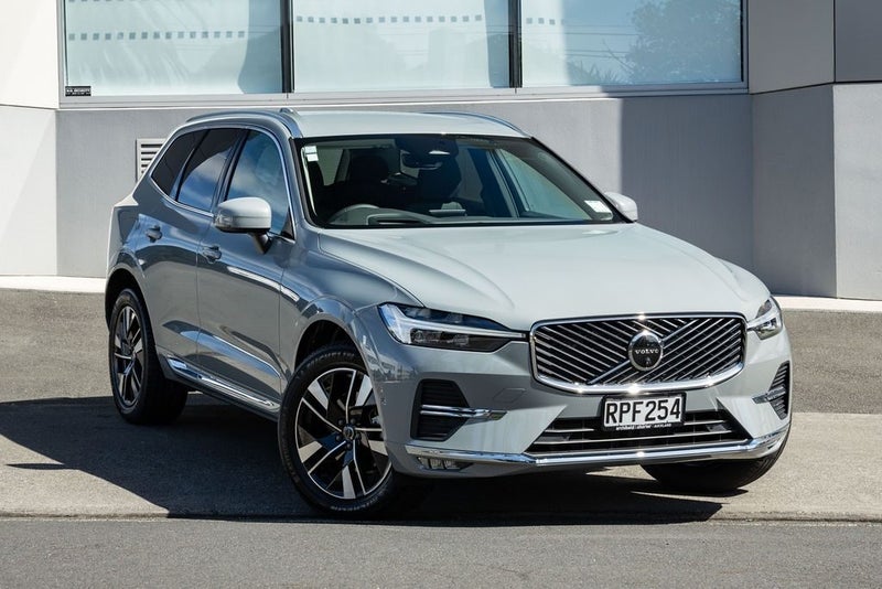 2026 Volvo XC60 B5 AWD Plus