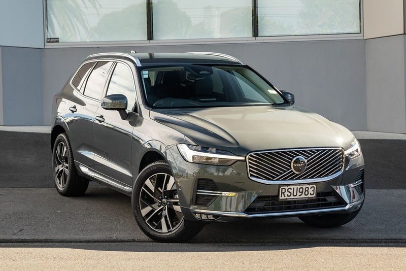 2026 Volvo XC60 B5 AWD Plus