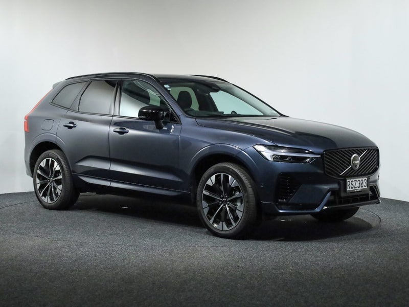 2026 Volvo XC60 B5 AWD ULTRA DARK