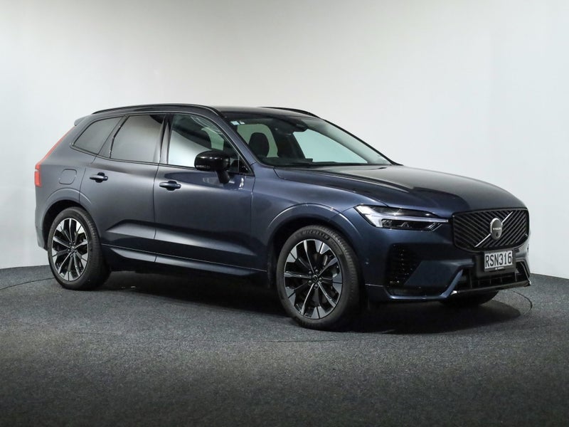 2026 Volvo XC60 B5 AWD ULTRA DARK