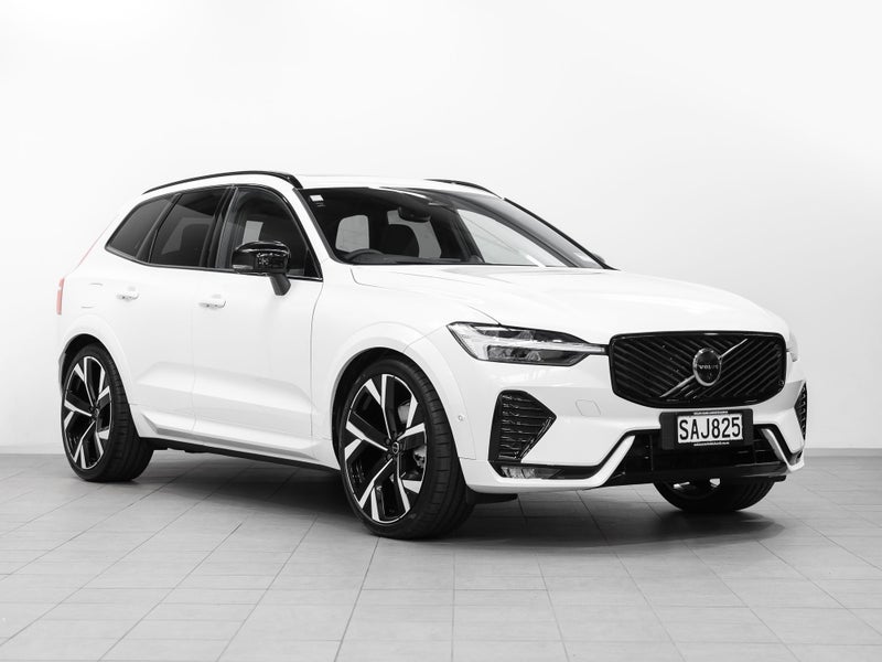 2026 Volvo XC60 B5 Ultra Dark 2L Petrol Hybrid AWD