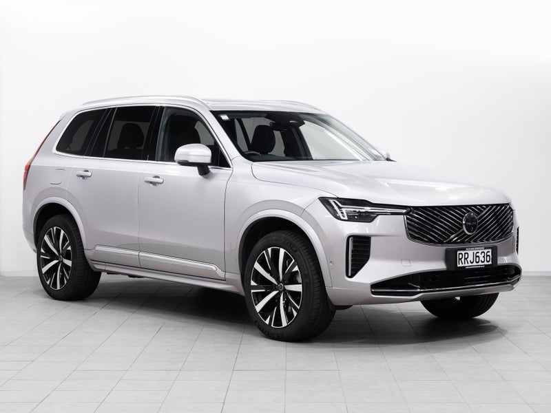 2026 Volvo XC90 B5 AWD Plus