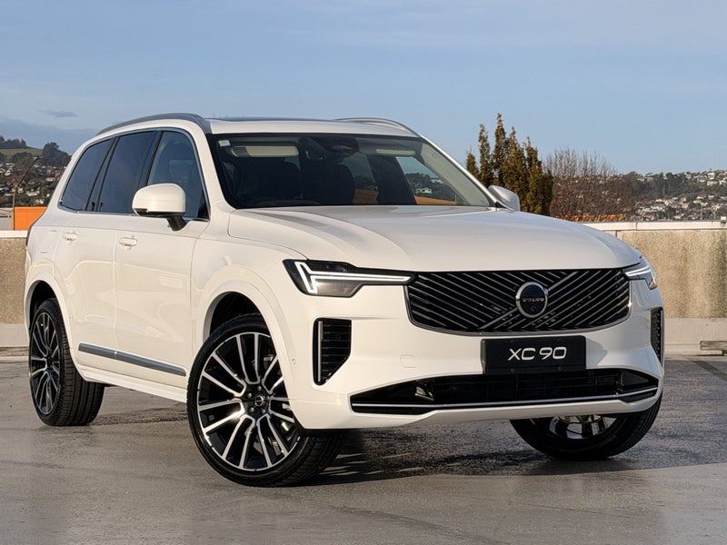 2026 Volvo XC90 B5 Ultra Bright