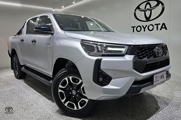 2024 Toyota Hilux SR5