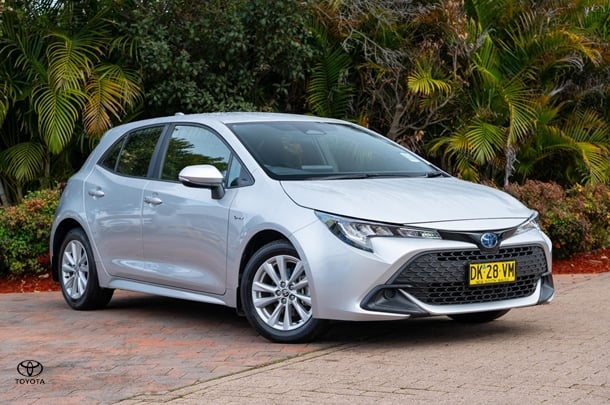2024 TOYOTA Corolla Hatch Hybrid Ascent Sport