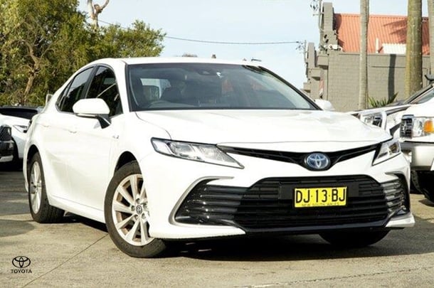 2022 Toyota Camry Hybrid Ascent