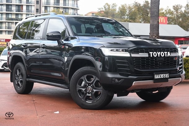 2023 TOYOTA Landcruiser GR-S