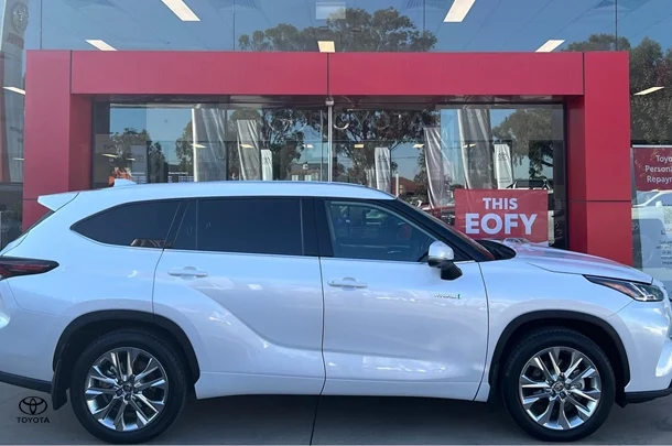 2024 Toyota Kluger Grande