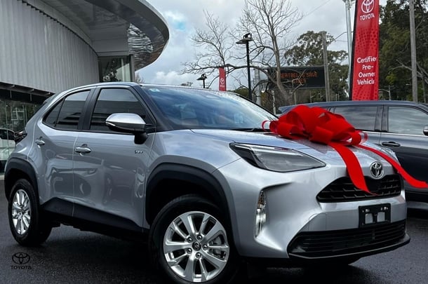2024 Toyota Yaris Cross Hybrid GX