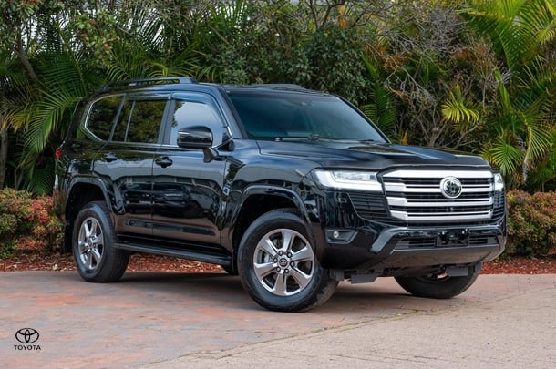 2023 TOYOTA Landcruiser VX