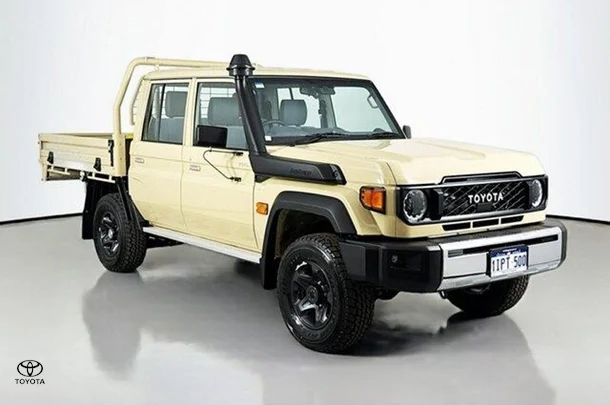 2025 Toyota LANDCRUISER MILITARY GXL