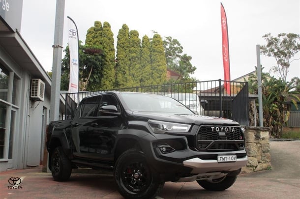 2023 Toyota Hilux GR-S