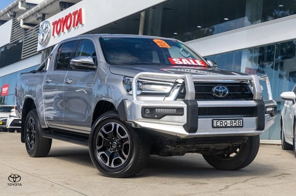 2022 Toyota HILUX SR5