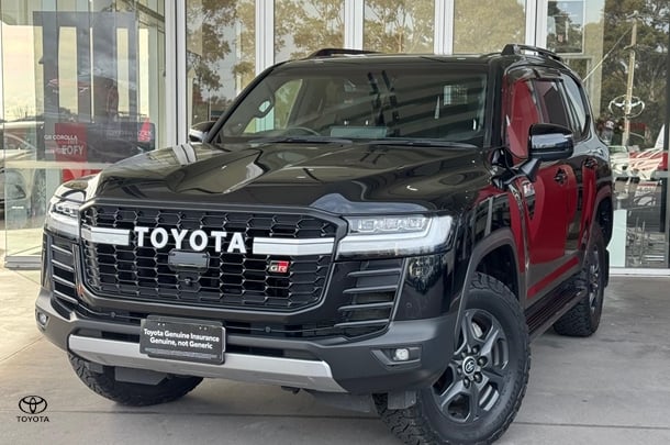 2023 Toyota Landcruiser GR-S