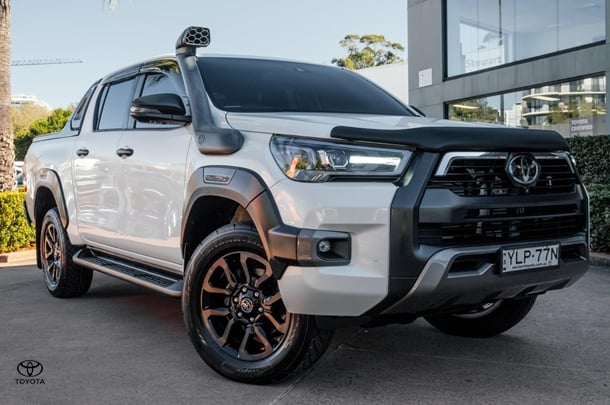 2021 TOYOTA Hilux 4x4 Rogue