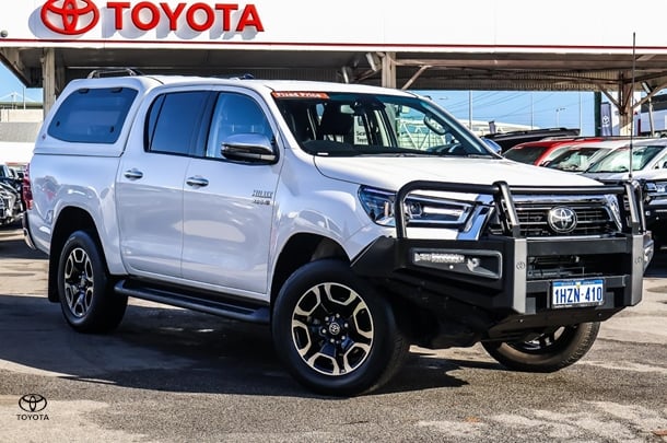 2023 Toyota HILUX SR5