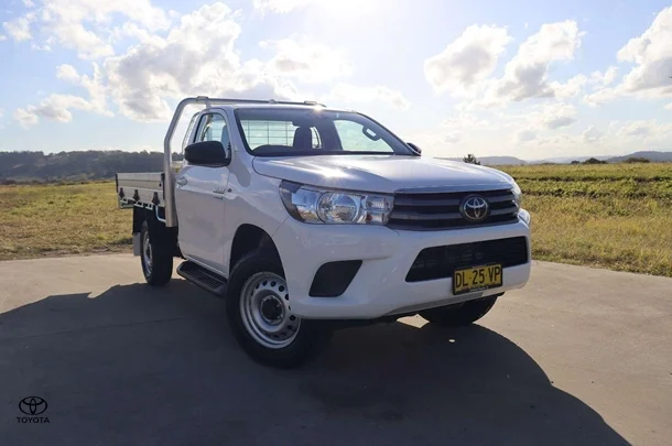 2024 Toyota Hilux 4x4 SR