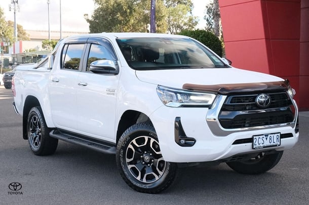2021 Toyota Hilux SR5
