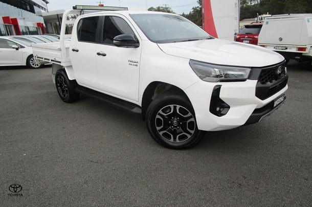 2024 Toyota Hilux SR5